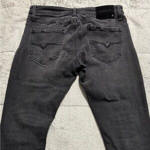 GUESS Men's Dark Gray Slim Jeans